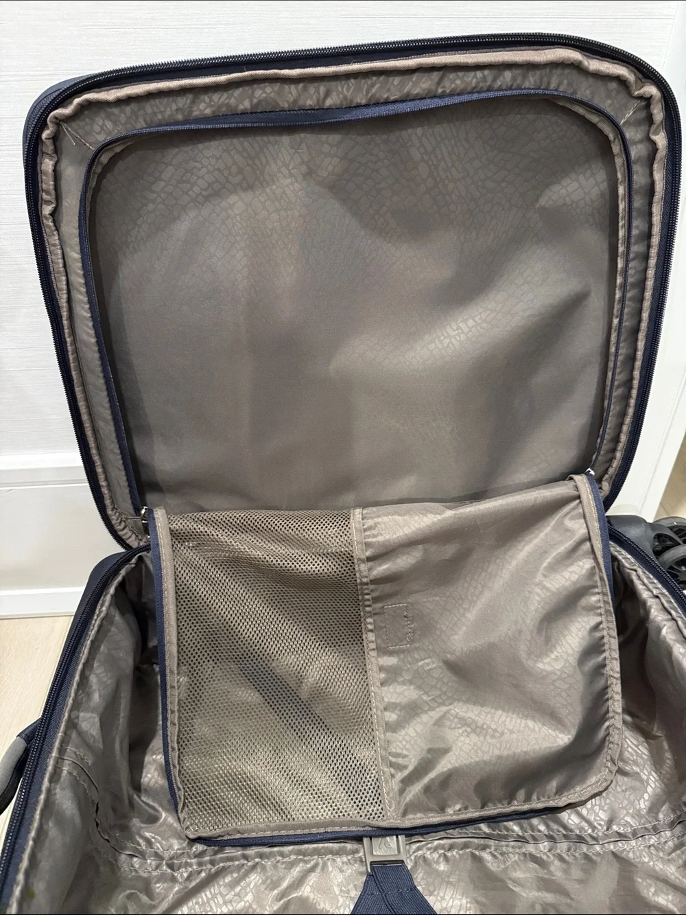 Roncato TSA-Approved Navy Carry-On with Built-In Lock and Expander